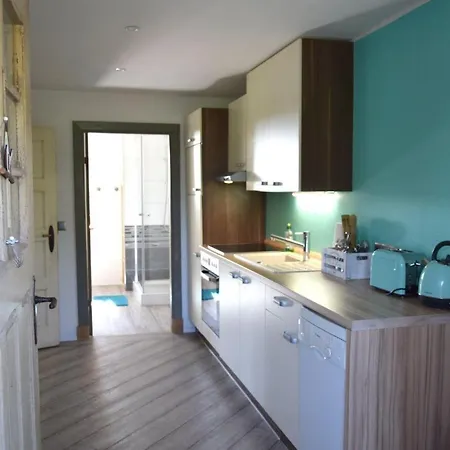 Kleine-schwalbe 아파트 *